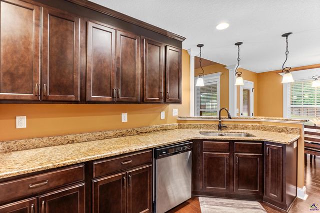 107 Justin Drive, Byron, GA 31008