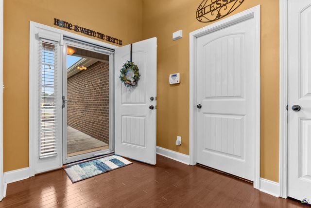 107 Justin Drive, Byron, GA 31008
