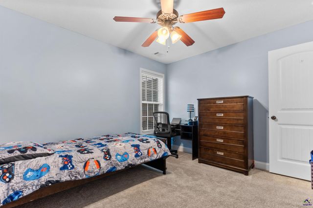 107 Justin Drive, Byron, GA 31008