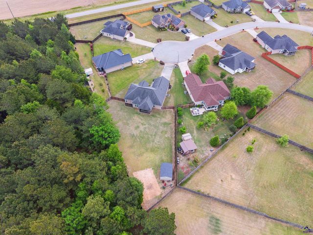 107 Justin Drive, Byron, GA 31008