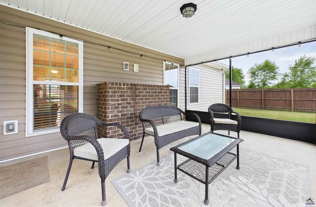 107 Justin Drive, Byron, GA 31008