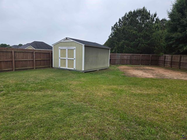107 Justin Drive, Byron, GA 31008