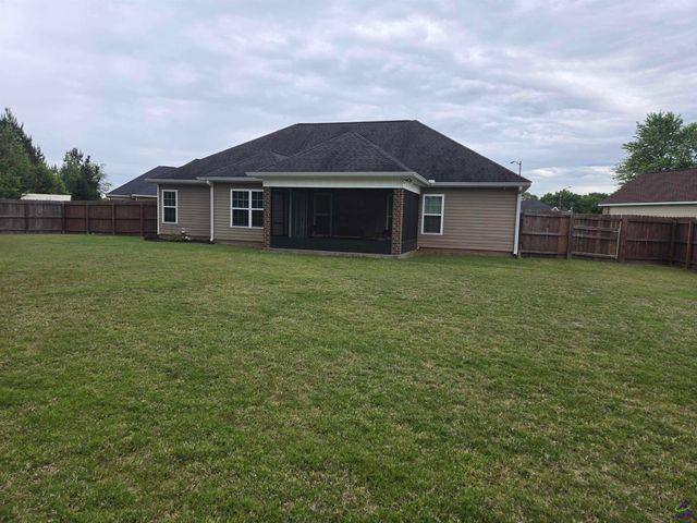 107 Justin Drive, Byron, GA 31008
