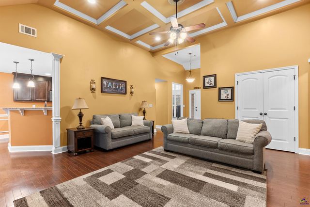 107 Justin Drive, Byron, GA 31008