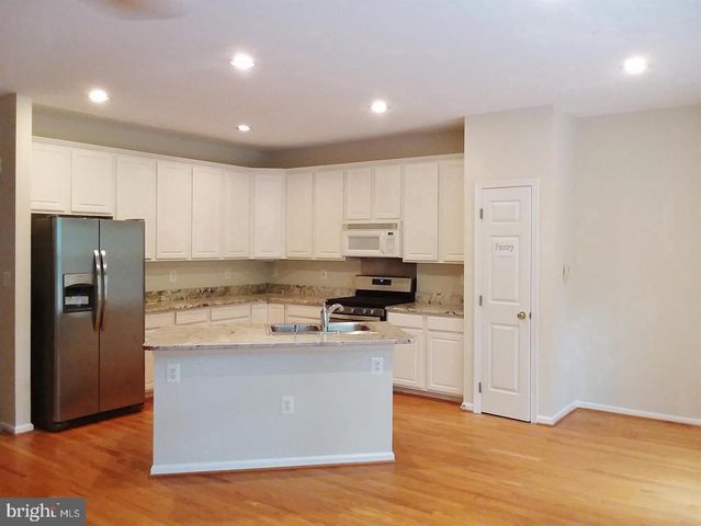 6563 MCKENNA WAY, Alexandria, VA 22315