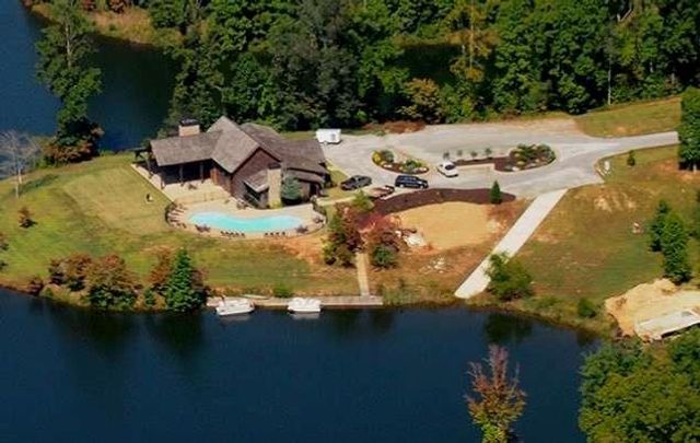 2 Mountain Oak Road, Cleveland, GA 30528