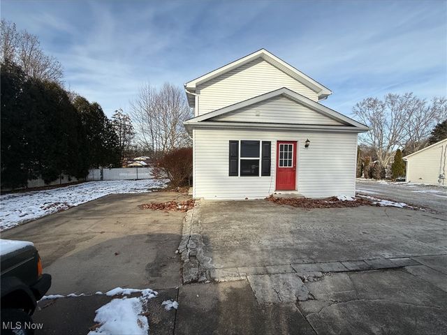 5700 Broadway Avenue, Louisville, OH 44641