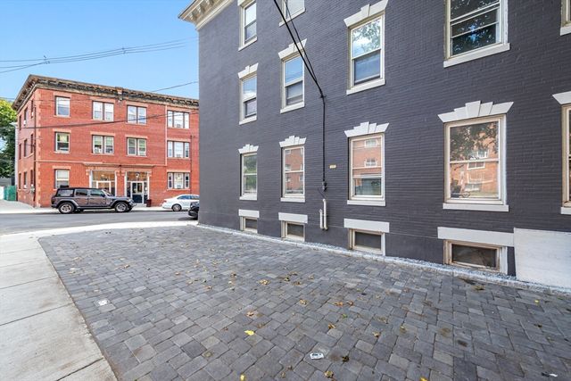 46 Brackett 2, Boston, MA 02135