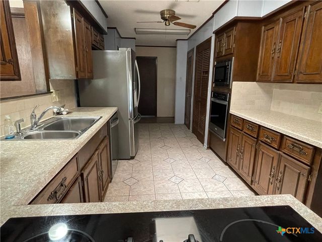 3373 State Highway 35, Port Lavaca, TX 77979