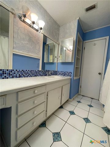 3373 State Highway 35, Port Lavaca, TX 77979