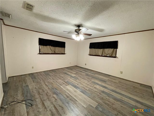 3373 State Highway 35, Port Lavaca, TX 77979