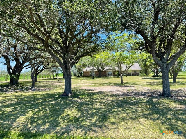 3373 State Highway 35, Port Lavaca, TX 77979