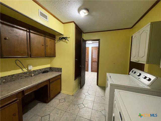 3373 State Highway 35, Port Lavaca, TX 77979