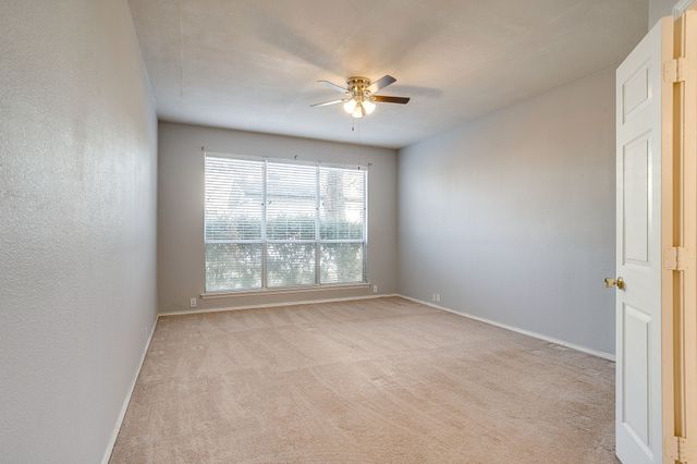 519 Deerwood Drive, Burleson, TX 76028