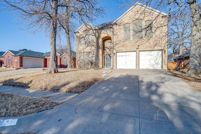 519 Deerwood Drive, Burleson, TX 76028