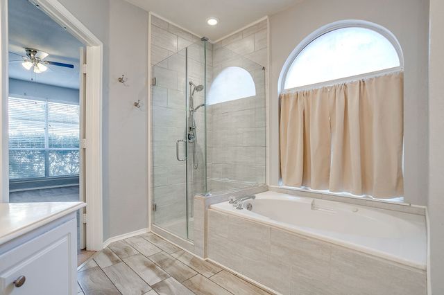 519 Deerwood Drive, Burleson, TX 76028