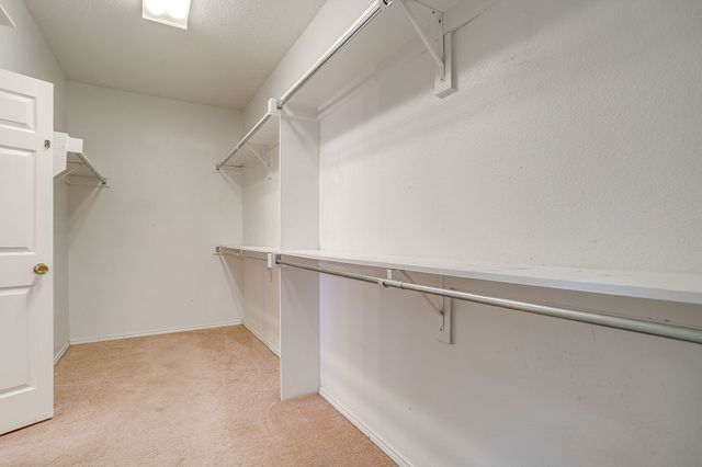 519 Deerwood Drive, Burleson, TX 76028