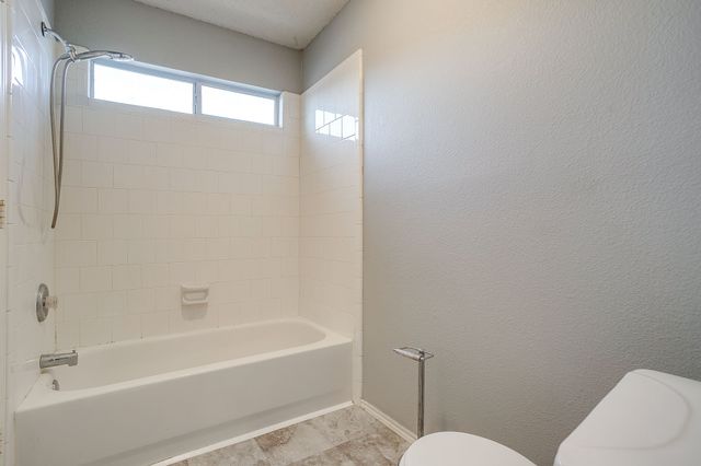 519 Deerwood Drive, Burleson, TX 76028