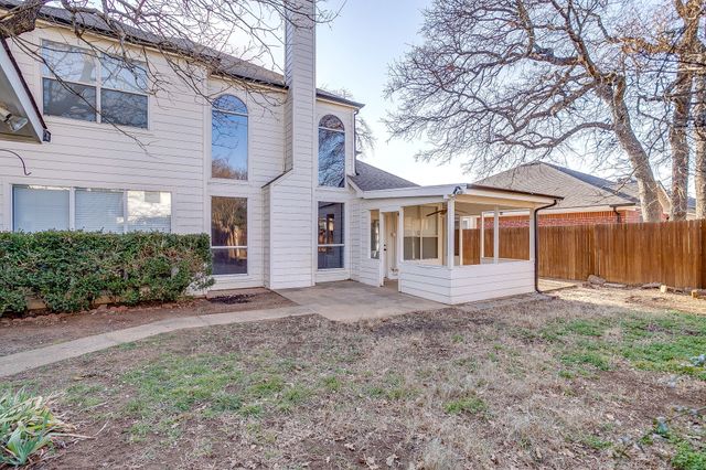 519 Deerwood Drive, Burleson, TX 76028
