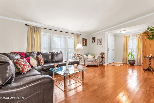 719 Evergreen Court, Manchester, NJ 08759