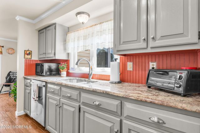 719 Evergreen Court, Manchester, NJ 08759