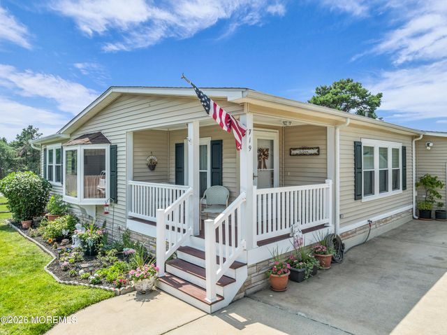 719 Evergreen Court, Manchester, NJ 08759