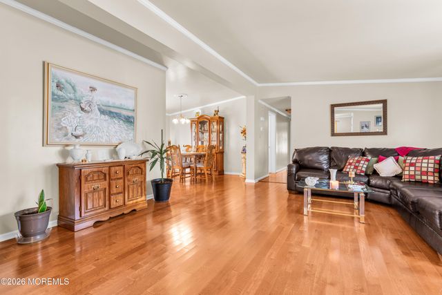 719 Evergreen Court, Manchester, NJ 08759