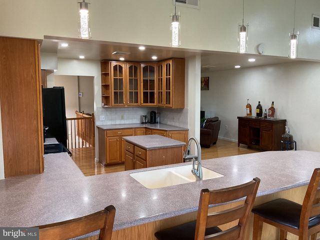 219 MURRAY DR, Allentown, PA 18104