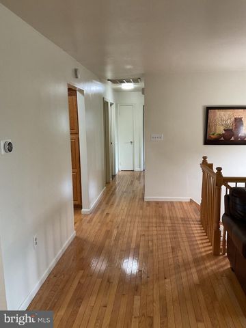219 MURRAY DR, Allentown, PA 18104