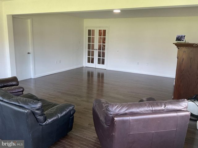 219 MURRAY DR, Allentown, PA 18104