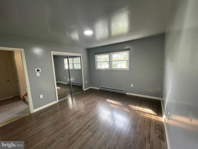 219 MURRAY DR, Allentown, PA 18104