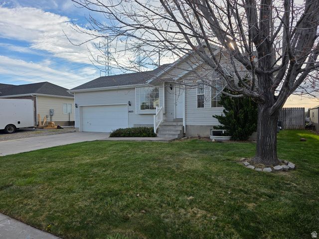 2023 N 1615 W, Clinton, UT 84015