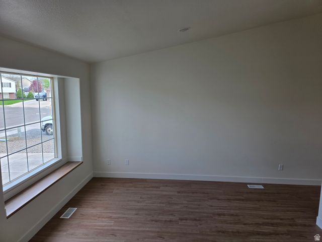 2023 N 1615 W, Clinton, UT 84015