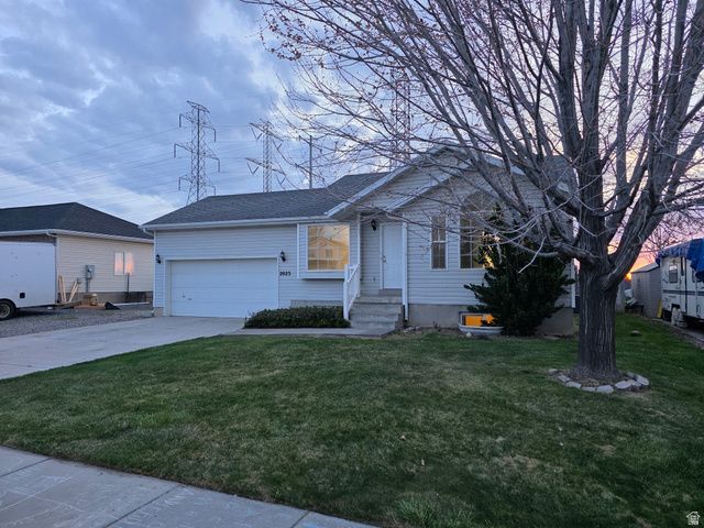 2023 N 1615 W, Clinton, UT 84015