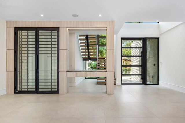 191 W Coconut Palm Road, Boca Raton, FL 33432