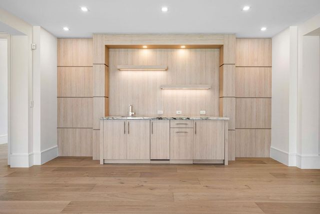 191 W Coconut Palm Road, Boca Raton, FL 33432