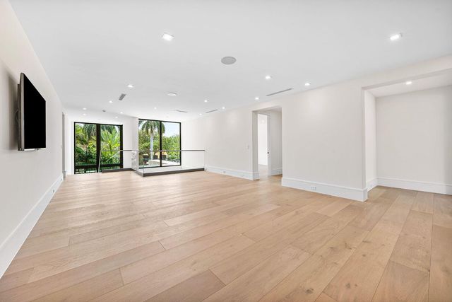 191 W Coconut Palm Road, Boca Raton, FL 33432