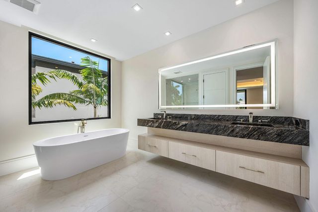 191 W Coconut Palm Road, Boca Raton, FL 33432