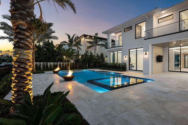 191 W Coconut Palm Road, Boca Raton, FL 33432