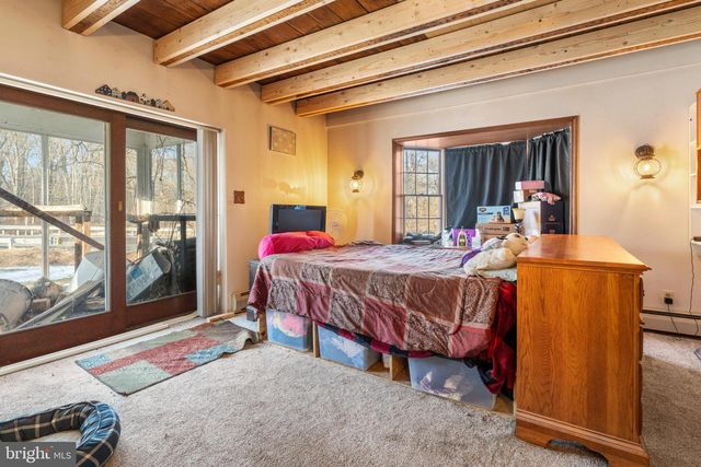 800 E CHERRY RD, Quakertown, PA 18951