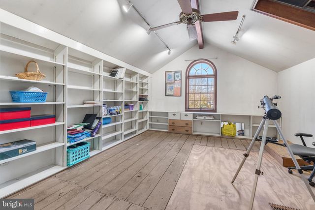 800 E CHERRY RD, Quakertown, PA 18951