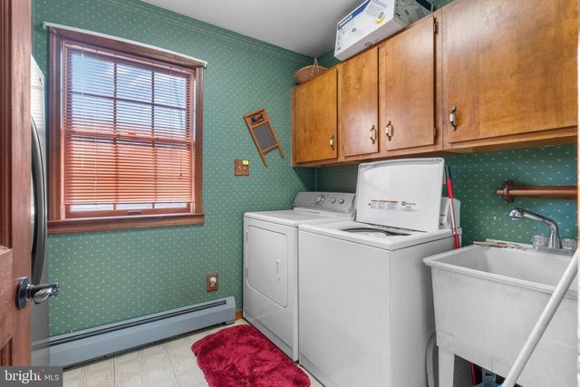 800 E CHERRY RD, Quakertown, PA 18951