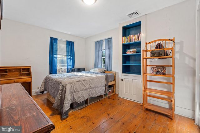 800 E CHERRY RD, Quakertown, PA 18951