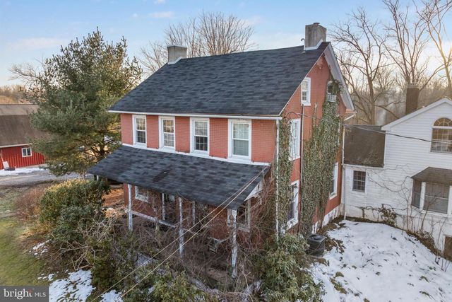 800 E CHERRY RD, Quakertown, PA 18951