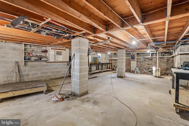 800 E CHERRY RD, Quakertown, PA 18951