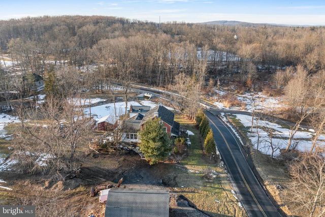 800 E CHERRY RD, Quakertown, PA 18951