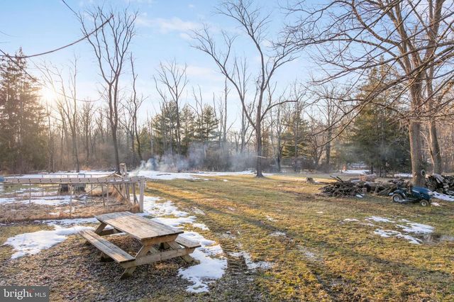 800 E CHERRY RD, Quakertown, PA 18951