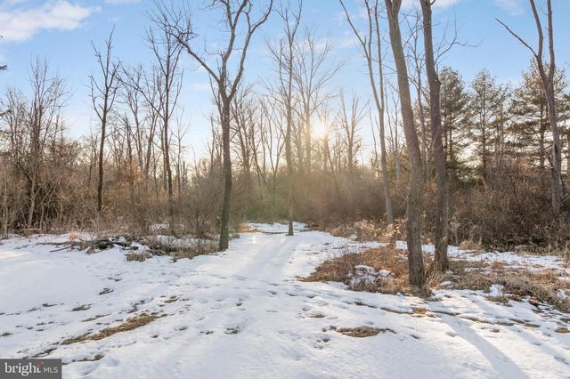 800 E CHERRY RD, Quakertown, PA 18951