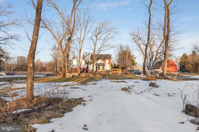 800 E CHERRY RD, Quakertown, PA 18951