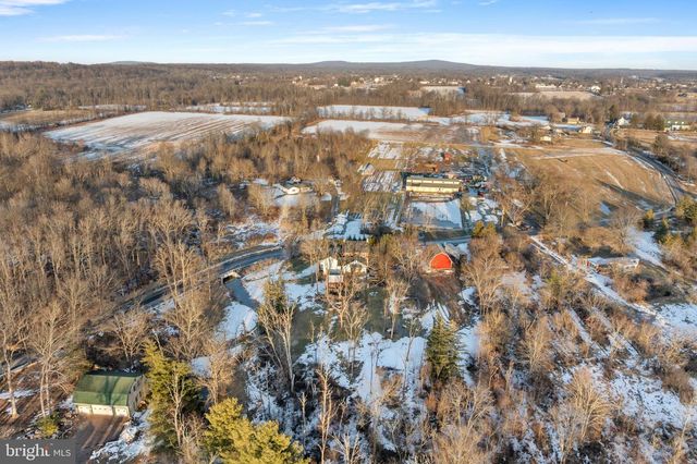 800 E CHERRY RD, Quakertown, PA 18951